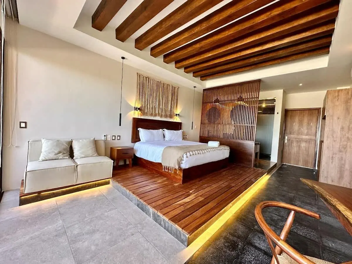 Relaxing Lakeside Retreat Pool, Hot Tub Y Patio Tulum Inn