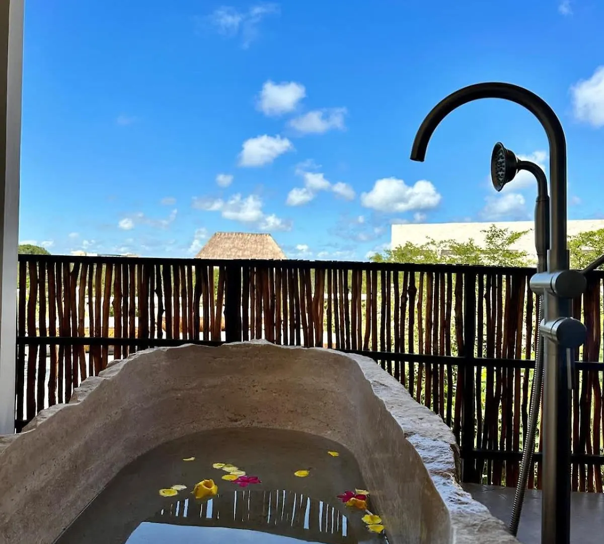 Inn Relaxing Lakeside Retreat Pool, Hot Tub Y Patio Tulum