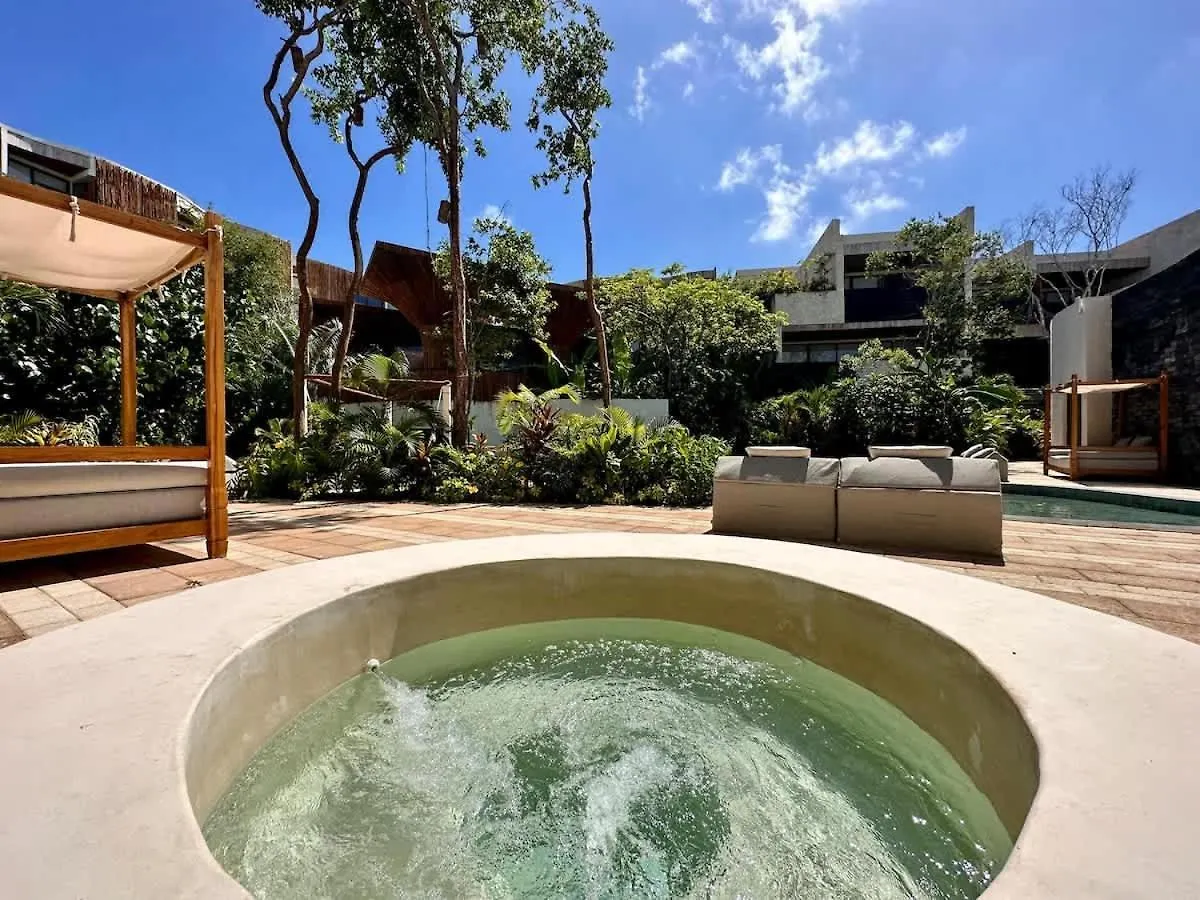 Relaxing Lakeside Retreat Pool, Hot Tub Y Patio Tulum Inn