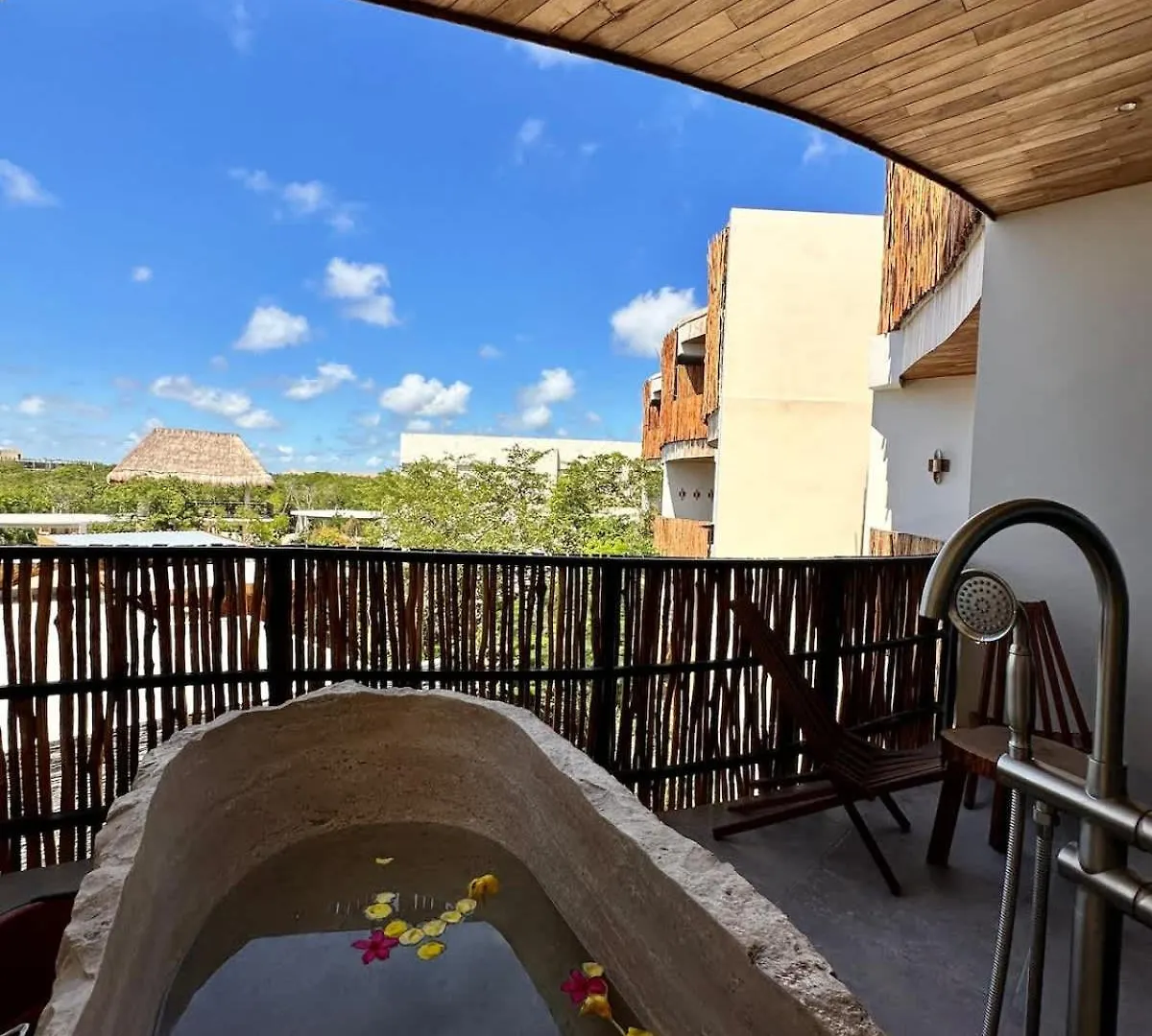 Inn Relaxing Lakeside Retreat Pool, Hot Tub Y Patio Tulum Mexico