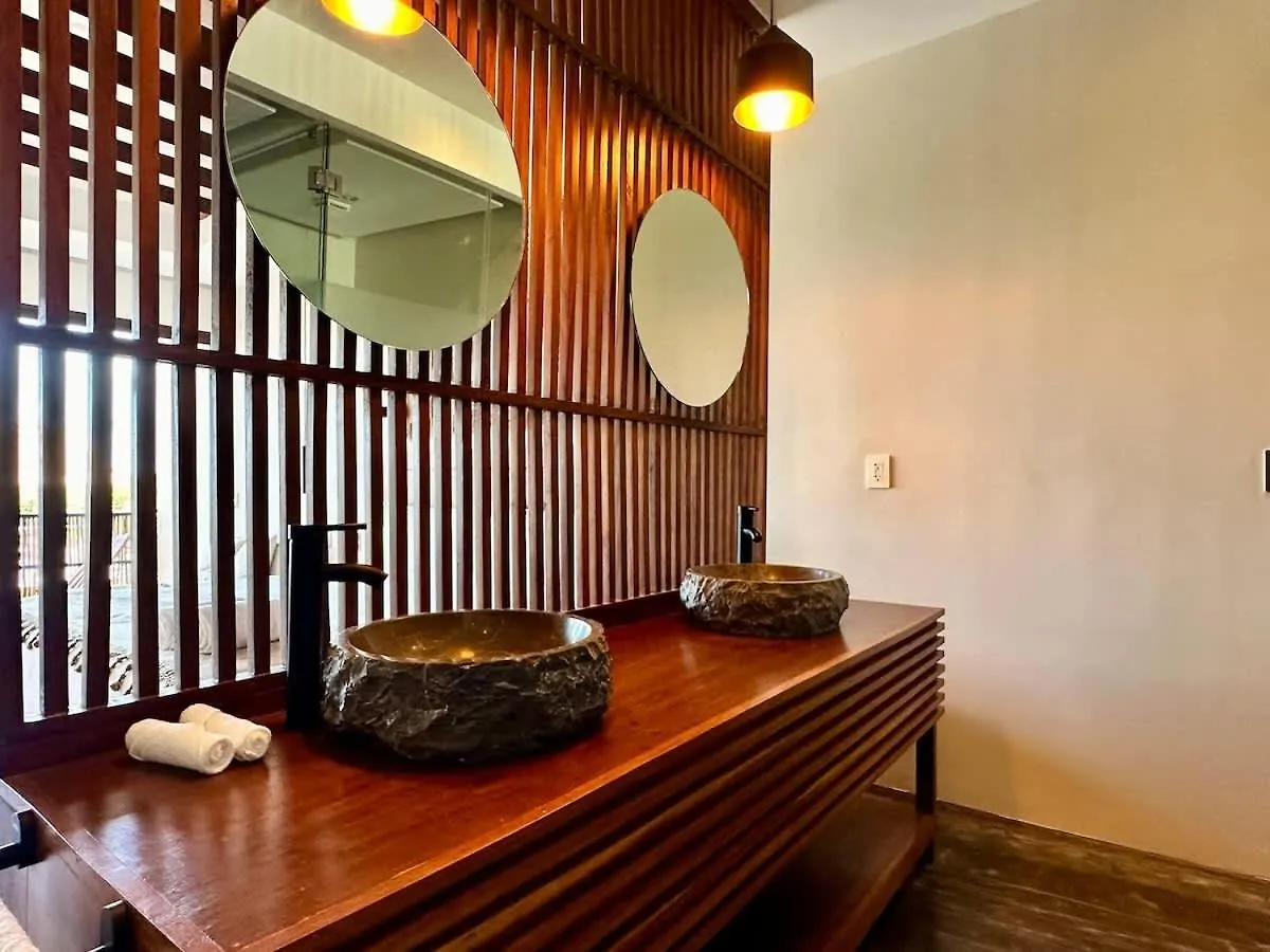 Relaxing Lakeside Retreat Pool, Hot Tub Y Patio Tulum 0*,  Mexiko